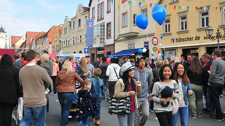 Fröhlich war das 38. Haßfurter Straßenfest.