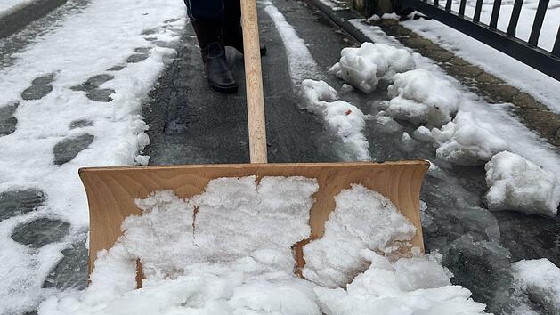 Es gibt Diskussionen &uuml;ber die R&auml;umpflicht. Symbolbild: J&uuml;rgen G&auml;rtner