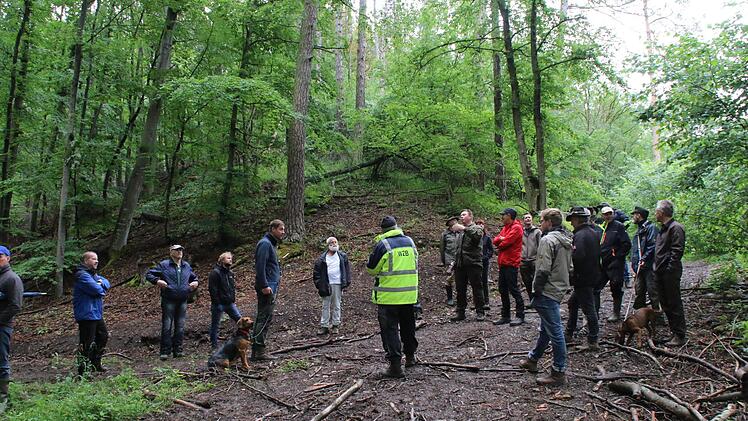 Der traditionelle Waldbegang fand in Sulzthal am Wochenende statt. Foto: Hilmar Ruppert