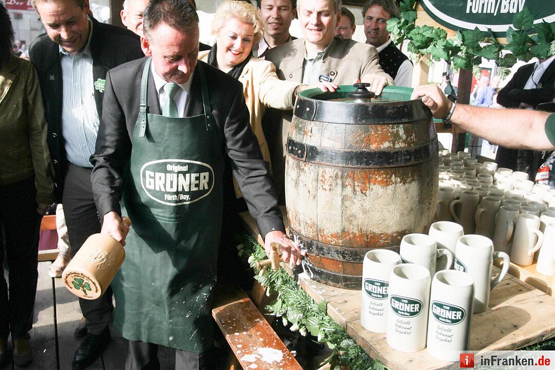 Fürther Michaeliskirchweih eröffnet