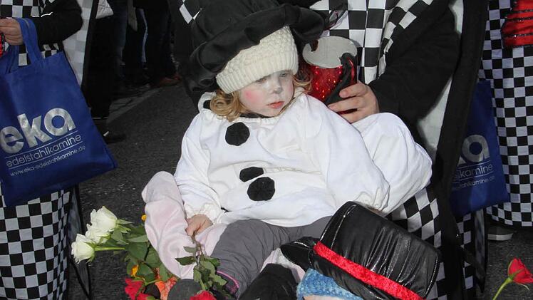 Marktplatztreiben in Stadtsteinach. Foto: Jürgen Gärtner