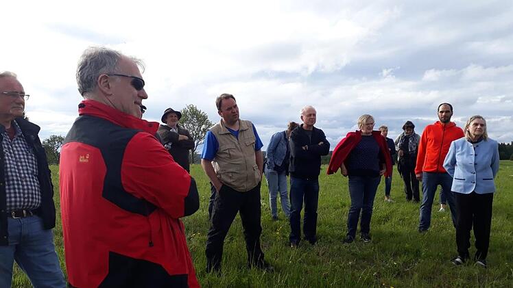 Die Sicherung der einzigartigen Wiesenflur, insbesondere der B&auml;rwurzwiesen, hat f&uuml;r die Gemeinde Nordhalben hohe Priorit&auml;t. Foto: Bayerische Staatsforsten