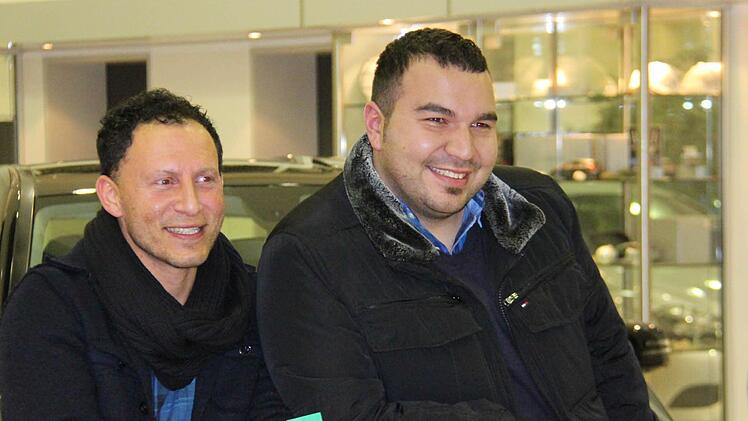 Die Bieter Hussein Seling und Firat Urtekin (von links).