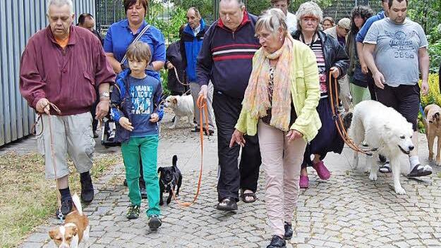 Hunde konnten Tore und Herzen öffnen, die sonst verschlossen sind.  Fotos: Andreas Welz