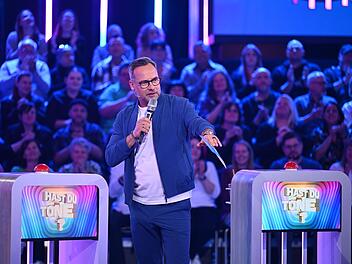 Auch wenn es anders aussieht: Moderator Matthias Opdenhövel singt eher ungern.