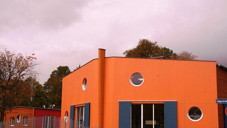 Die Architektur des Sinnberg-Kindergartens und des Kinderhorts ist einem Schiff nachempfunden