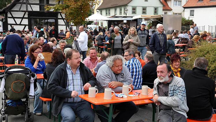 Bei schönem Herbstwetter ist die Schlemmermeile bestens besucht.
