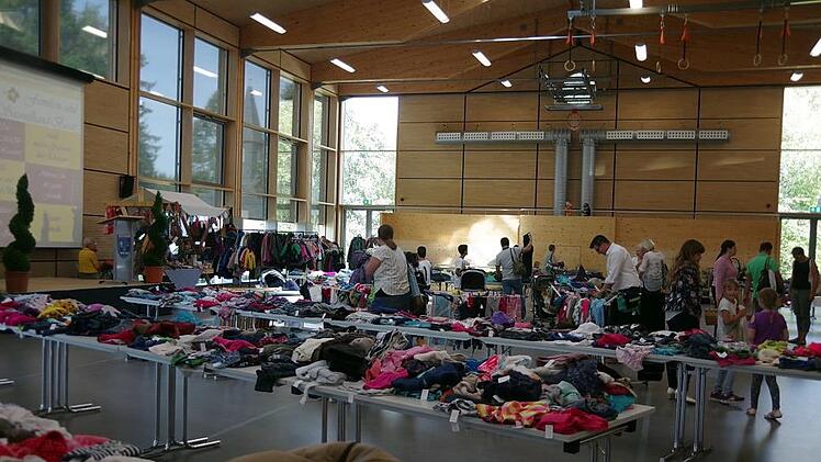 Der Second-Hand-Flohmarkt war gut besucht.