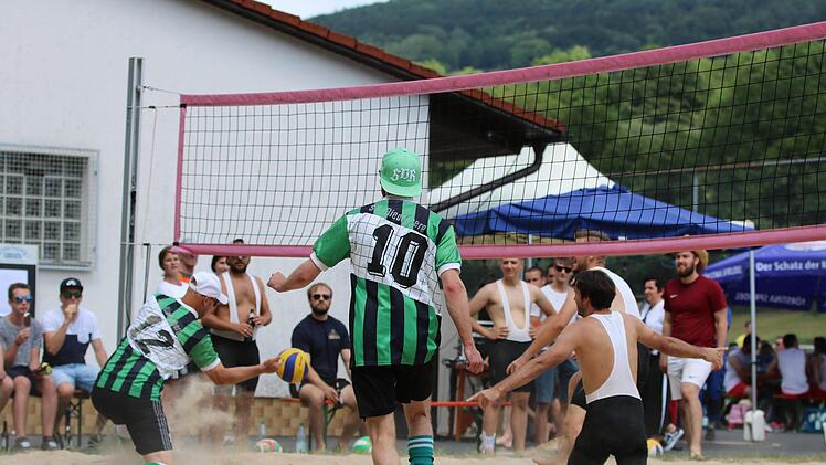 Beachvolleyball-Turnier in Oberbach. Sebastian Schmitt