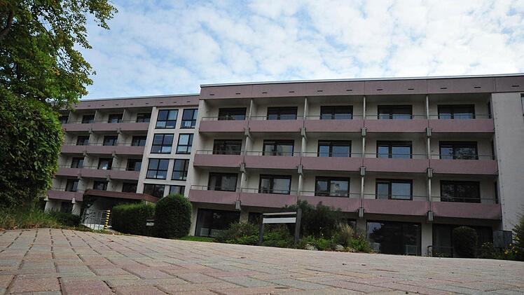 Das ehemalige Altenheims der Maiacher Stiftung soll bis zu 50 Flüchtlingen eine Unterkunft bieten. Foto: Till Mayer