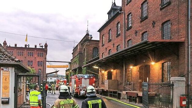 Die Bamberger Feuerwehr hatte den Brand bei Weyermann schnell unter Kontrolle.  Foto: News5/Merzbach