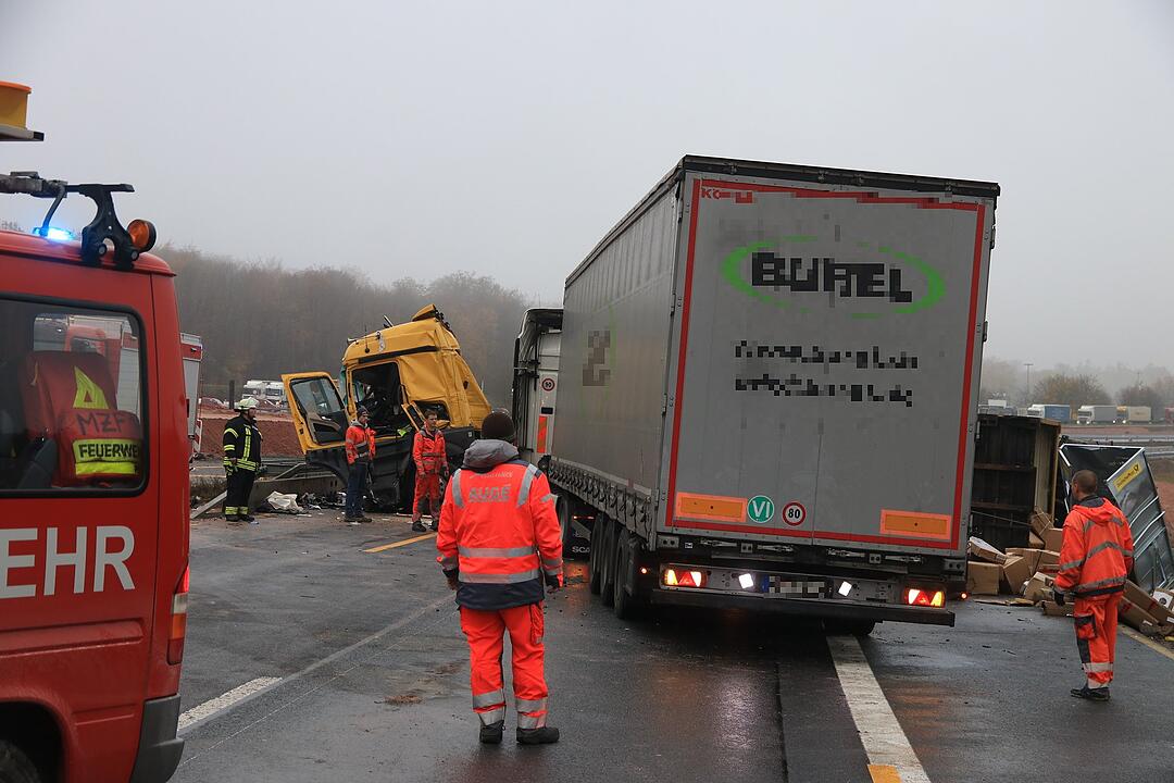Unterfranken: Drei Menschen sterben bei Lkw-Unfall auf A3