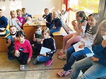 Nach der sportlichen Betätigung in der Turnhalle war eine Stärkung angesagt.