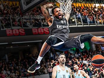 Bryce Taylor will wieder Höhenflüge (wie hier in der Euroleague gegen Barcelona) starten. Fotos: Daniel Löb