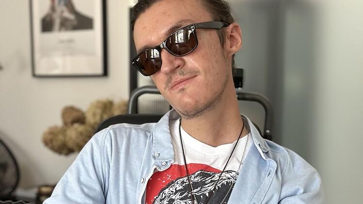 Leben von Fürther (32) hängt an einem Medikament - doch es könnte vom Markt verschwinden