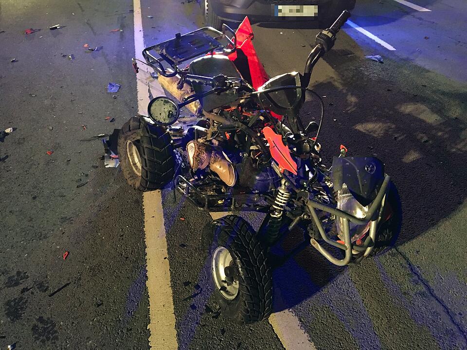 Quadfahrer und Sozia bei Frontalcrash getötet