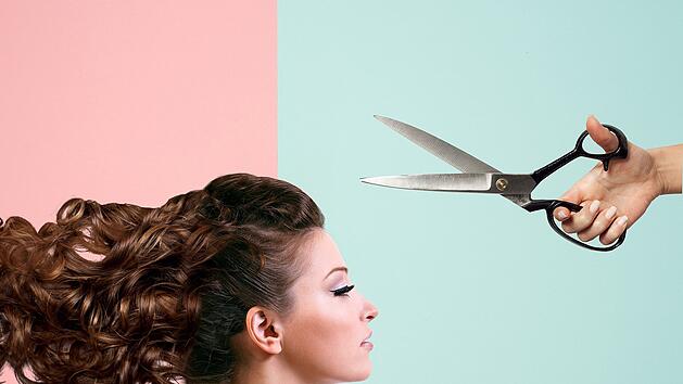 Symbolbild: Friseur, Friseurin