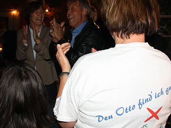 Ein schöner Rücken. . . : Maria Stadtelmeyer trägt ihr politisches Motto auf dem T-Shirt.  Fotos: Diana Fuchs