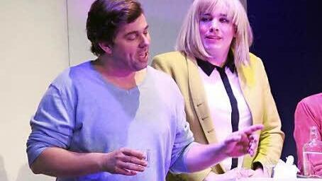 Schauspieler spielen Schauspieler: Die Darsteller des fiktiven Hollywood-Streifens "Naziland". Foto: Ronald Heck