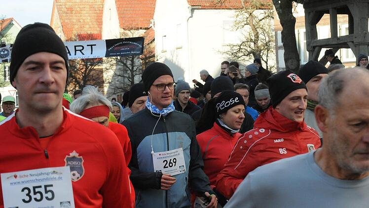 mpressionen vom Fuschter Silvesterlauf. Fotos: ssp