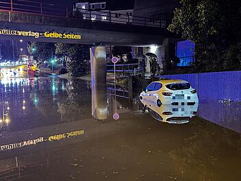 Heftiges Unwetter trifft Franken: Hunderte Einsätze - Krankenhaus und Straßen geflutet