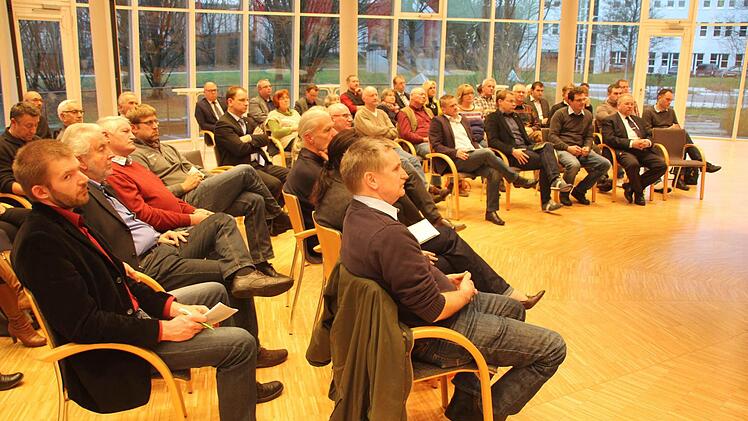 Viele Gäste kamen in den Pavillon der Sparkasse.  Foto: Friedwald Schedel