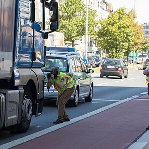 Fußgängerin stirbt bei Unfall in Nürnberg