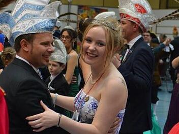 Viel Spaß hatten Prinz Sven I. und Prinzessin Tamara I. beim Prinzentreffen am Dreikönigs-Tag in Mitterteich.privat