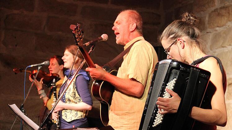 Ein grandioses Konzert gab die "Landmusigg" in der Kulturscheune am Putzenstein.Katharina Müller-Sanke