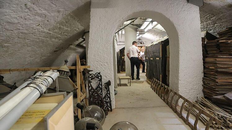 In den Kellern der Ehrenburg lagern ausrangierte Schätze.Foto: Barbara Herbst