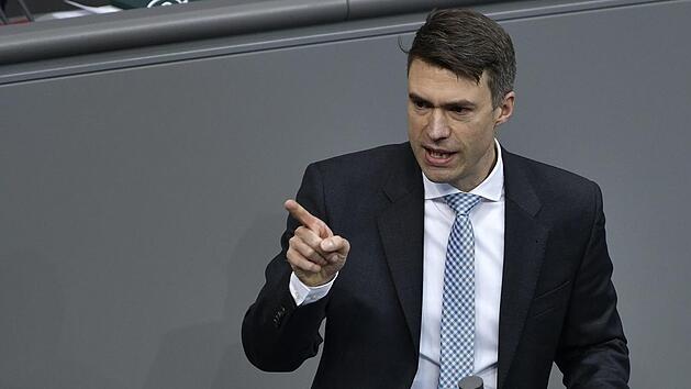 Stefan Müller (CSU) geißelte am Freitag bei der Aktuellen Stunde im Bundestag die Methoden der AfD. Diese hatte am Mittwoch Störer in die Flure des Parlamentsgebäudes gebracht. Foto: Michael Wittig, CDU/CSU-Fraktion im Deutschen Bundestag