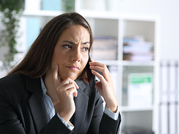 KI-Betrug am Telefon: Gef&auml;lschte Stimmen und der Enkeltrick