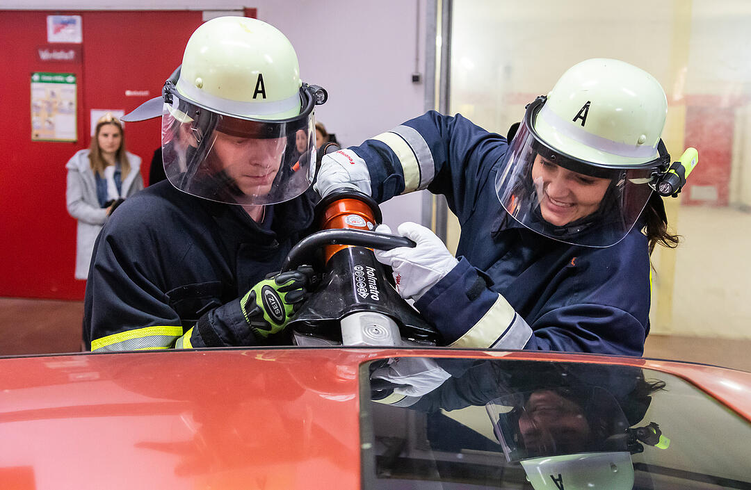 Prinzessinnen bei Feuerwehr