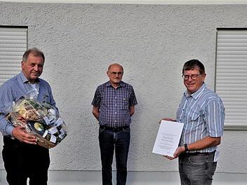 2. Jagdvorsteher Ewald Müller (v.l.), Franz Schmitt und Jagdvorsteher Markus Brand.