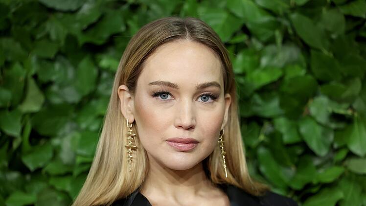 Mit ihrem kuriosen Zweitnamen "Shrader" ist Jennifer Lawrence in bester Promi-Gesellschaft.