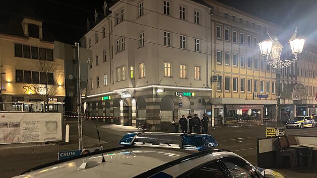 Bewafnetter Raub&uuml;berfall auf Juwelier: Gro&szlig;fahndung der Polizei in W&uuml;rzburg