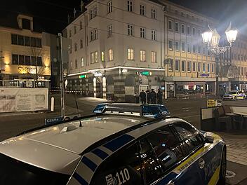 Bewafnetter Raubüberfall auf Juwelier: Großfahndung der Polizei in Würzburg