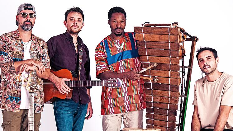 &bdquo;Tribubu&ldquo; geben das Hauptkonzert der Afrika-Kulturtage Forchheim im Innenhof der Kaiserpfalz.