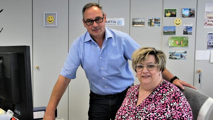 Der Geschäftsführer der Martin Regionalbus GmbH und die Prokuristin Claudia Wicklein haben in den letzten Wochen viele Herausforderungen bewältigt.  Foto: Veronika Schadeck