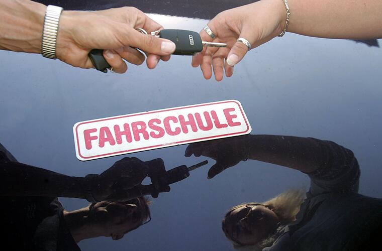 Flaute bei Fahrschulen wegen geplanter Führerschein-Reform