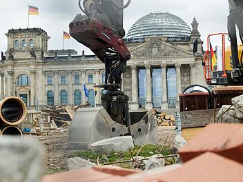 Baustelle vor dem Reichstagsgeb&auml;ude