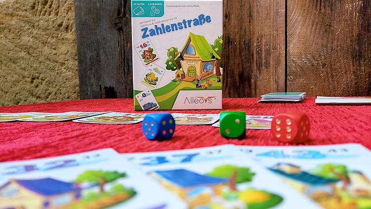 Zahlenstraße im Test - Karten-Lernspiel zur Addition und Subtraktion