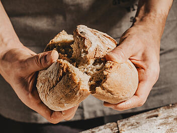 Breadcrumbing sorgt oft für Missverständnisse in der Liebe.
