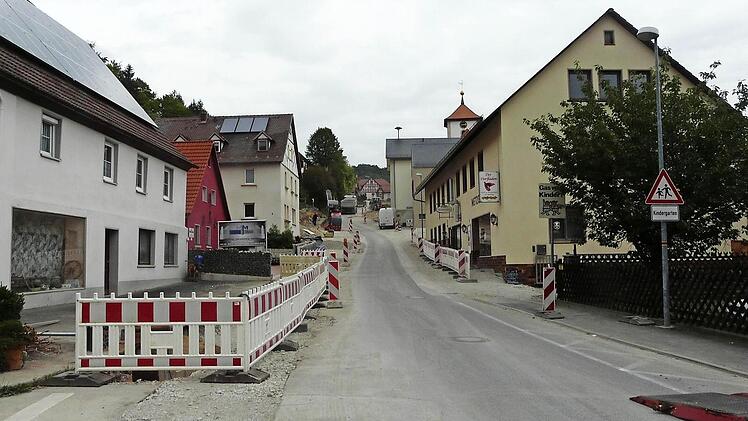 Die Bauarbeiten laufen bis November.  Foto: Paul Pöhlmann
