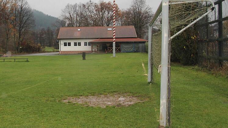 Der DJK-SV Zeyern/Roßlach hat am Wochenende wieder auf seinem Platz gespielt. Doch der gehört inzwischen eigentlich dem Staatlichen Bauamt. Foto: Archiv