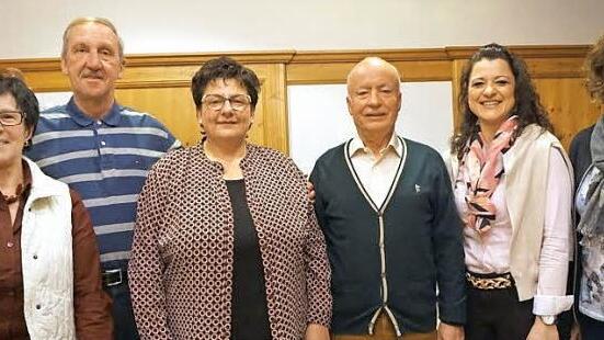 Der neu gew&auml;hlte Vorstand des Gesangvereins Liederkranz Vestenbergsgreuth  Foto: Karl Holzberger