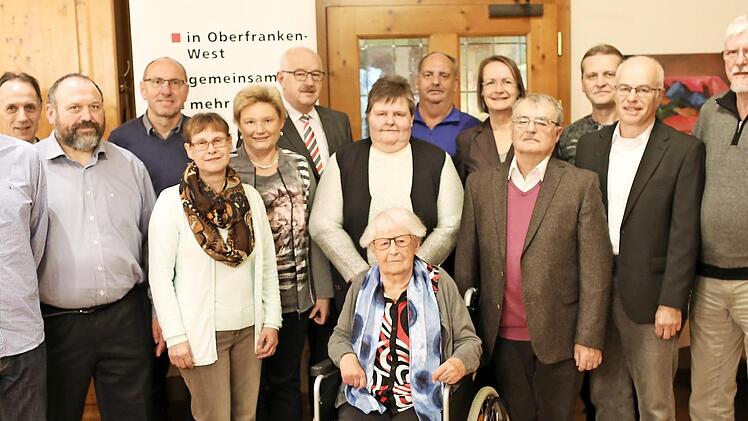 Die Geehrten im Landgasthof Schrüfer in Pinzberg  Foto: Franz Galster