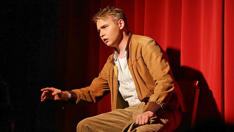 Um Leben oder Tod eines 19-Jährigen, der seinen Vater erstochen haben soll,  geht es in dem Theaterstück "die zwölf Geschworenen". Foto: Dieter Britz