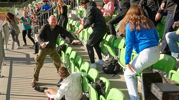 Amok-Lage im Bamberger Stadion simuliert: Einsatzkräfte proben Ernstfall