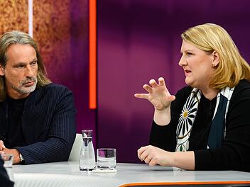 Richard David Precht bekam viel Gegenwind bei "Maybrit Illner" - auch von der Politikwissenschaftlerin Liana Fix, die ihm eine gewisse Naivit&auml;t unterstellte.